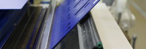 Formit-blog-banner-hoe-een-op-maat-gemaakte-kunststof-behuizing-een-product-veiliger-maakt